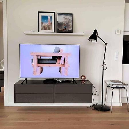 Bo Med Stil Og Udsigt Til Aarhus Lystbadehavn Apartman Kültér fotó