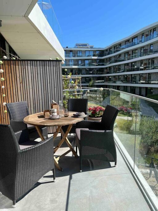 Bo Med Stil Og Udsigt Til Aarhus Lystbadehavn Apartman Kültér fotó